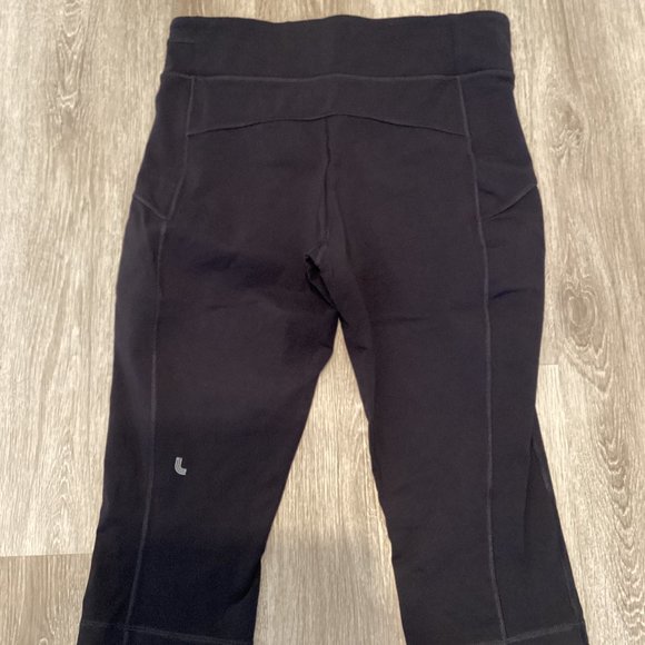 Lole Capri Leggings - Picture 2 of 2